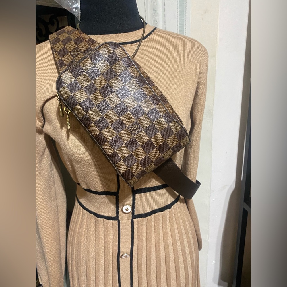 Louis Vuitton damier Geronimo bum bag
